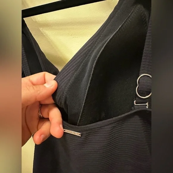 SEA LEVEL Australia Spinnaker Cross Front One Piece Tummy Control Black,size 4US - Picture 13 of 14